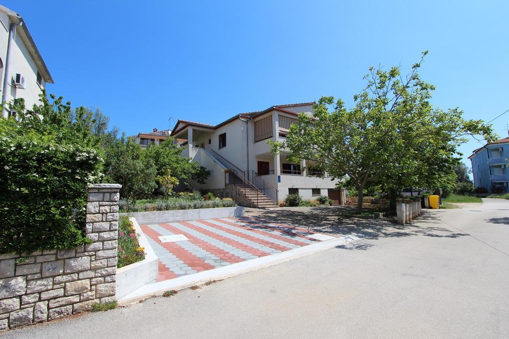Rooms And Apartment Sanja Rovinj Exterior photo