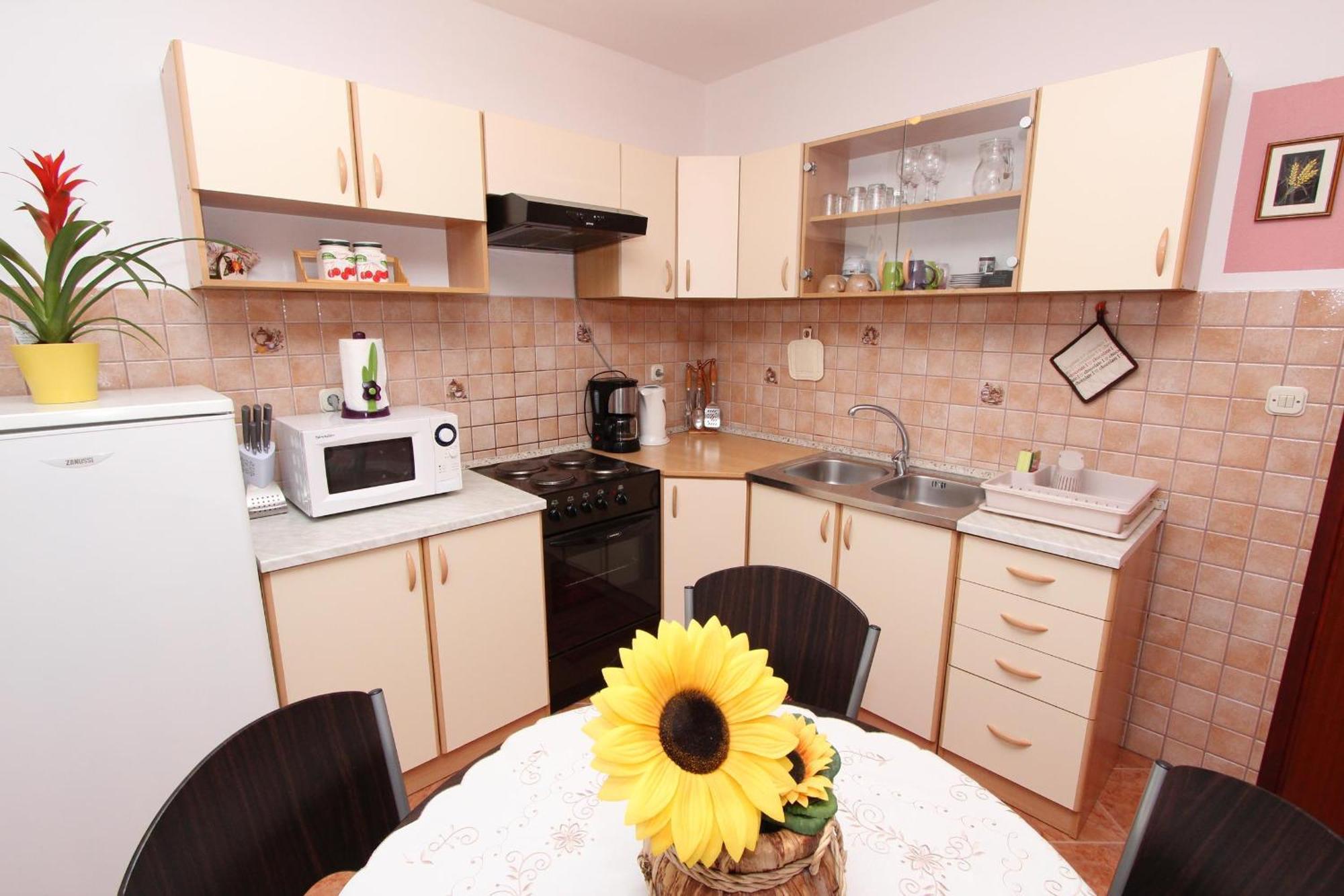 Rooms And Apartment Sanja Rovinj Exterior photo